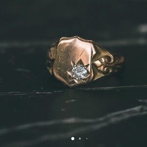 1915 Antique 9ct Rose Gold Signet Ring with Diamond